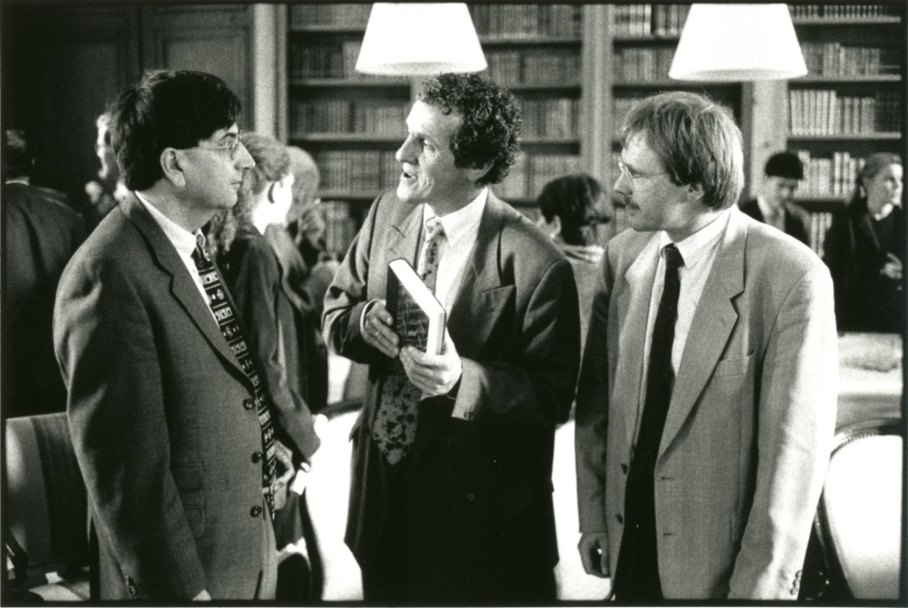 Lucien Jaume, lauréat du Prix Guizot du Conseil général du Calvados 1998, Jean-Marie Agnès, Dominique Pain.