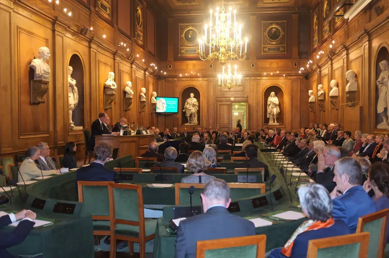 Assembly convened for the Institut's second Guizot Prize