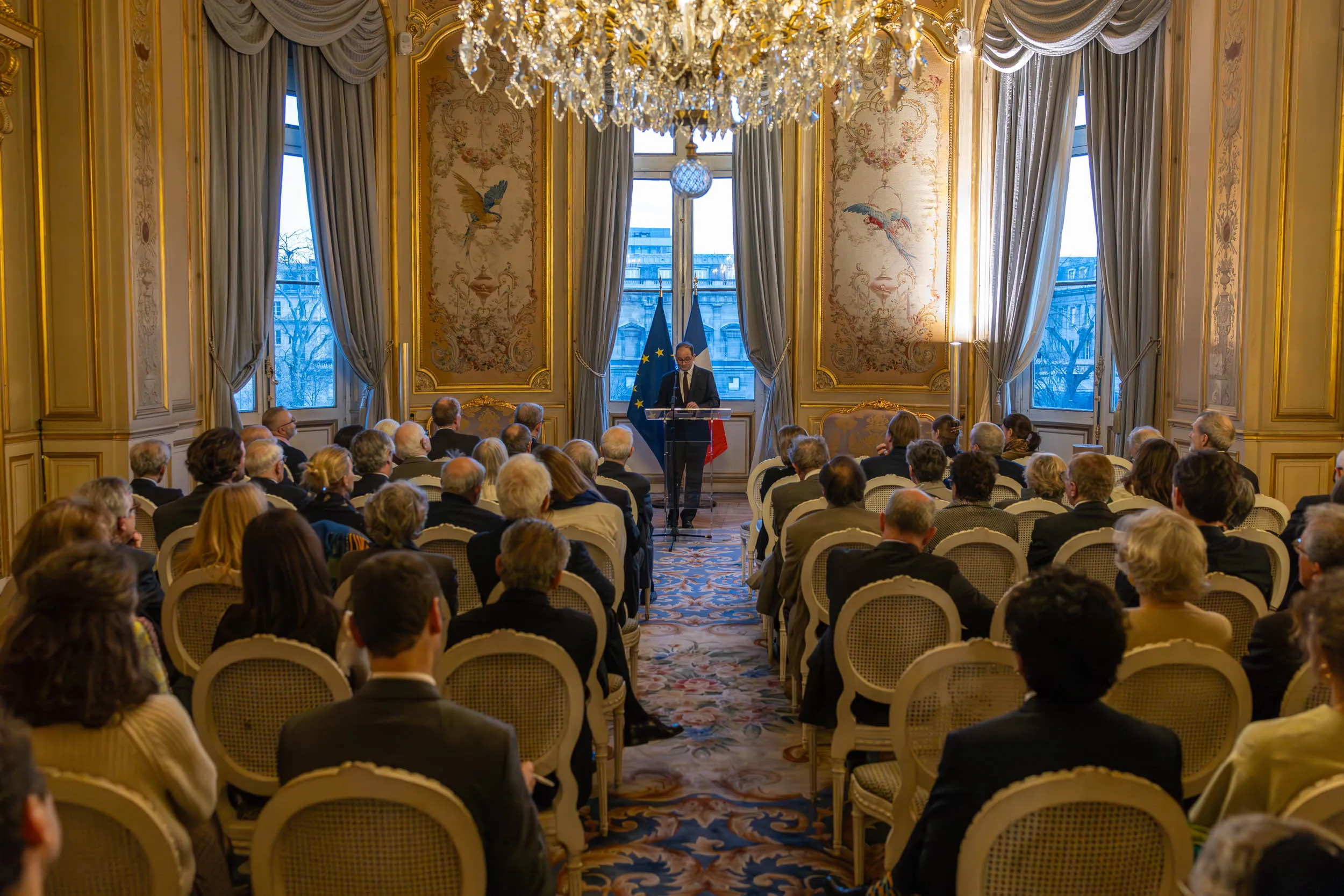 Disours de Yves Bruley, Correspondant de l’Institut devant une foule de personnes