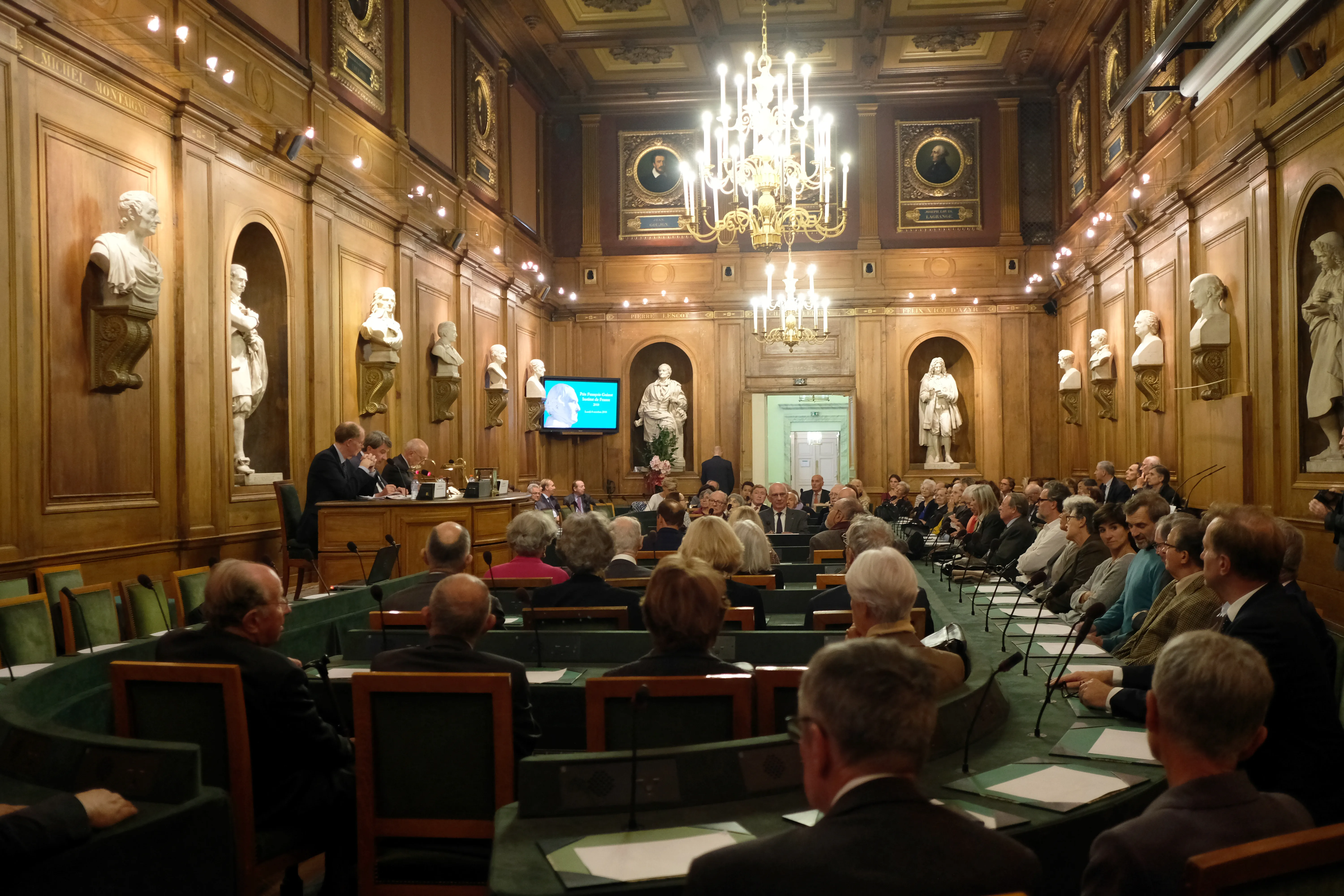 Assembly convened for the Institut's third Guizot Prize